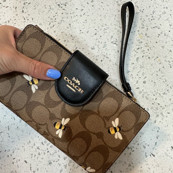 Coach Phone Wallet Bee Print Tech Wallet - Picture 10 of 11